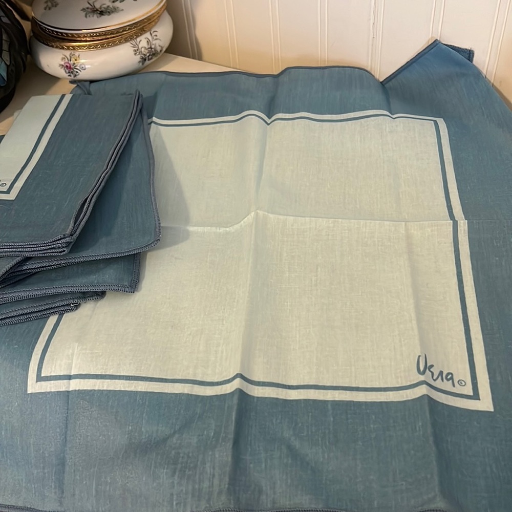 Set of 5 Vintage Vera Neumann blue pattern table napkins 16” square